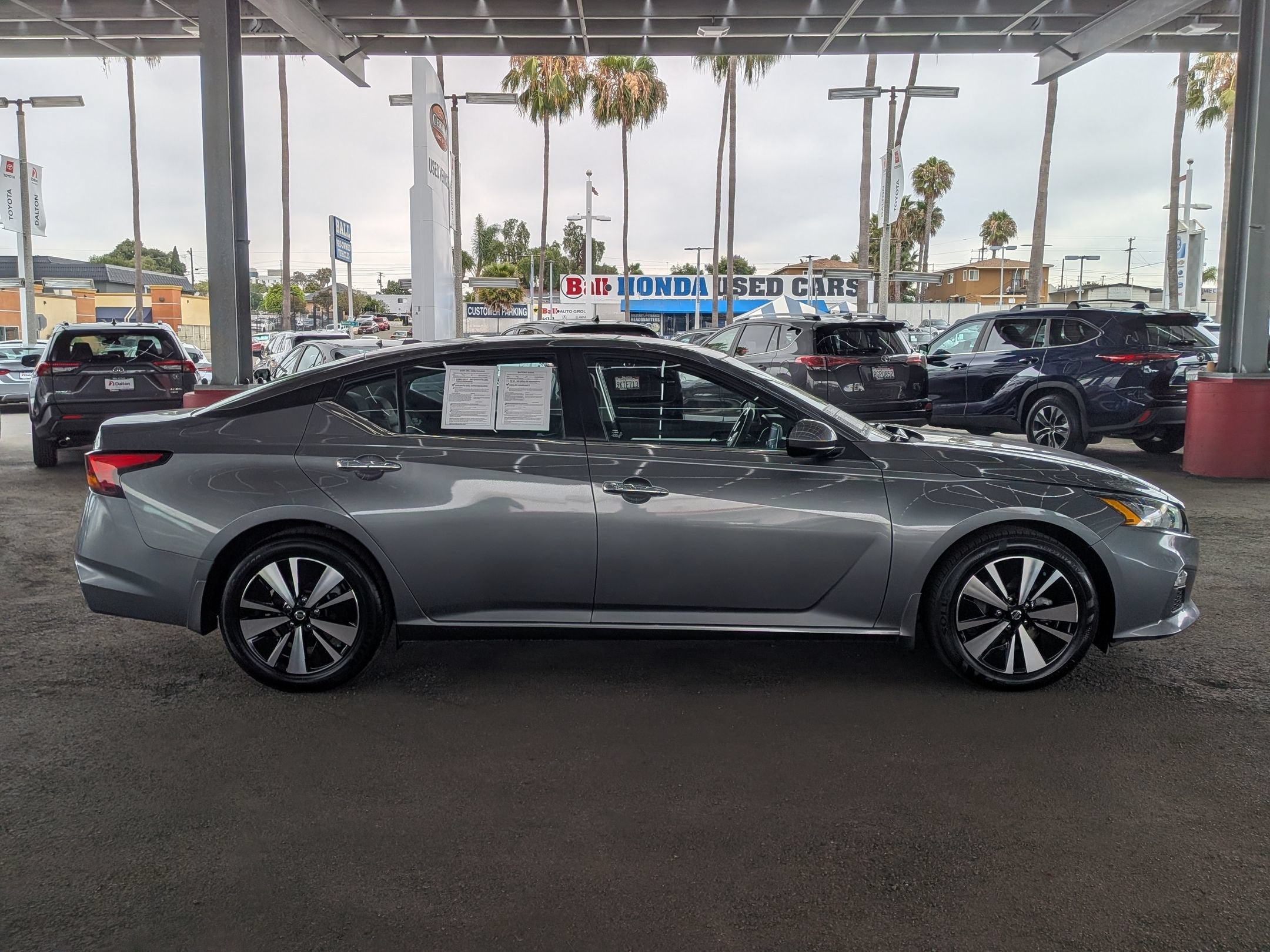 2021 Nissan Altima — detail view